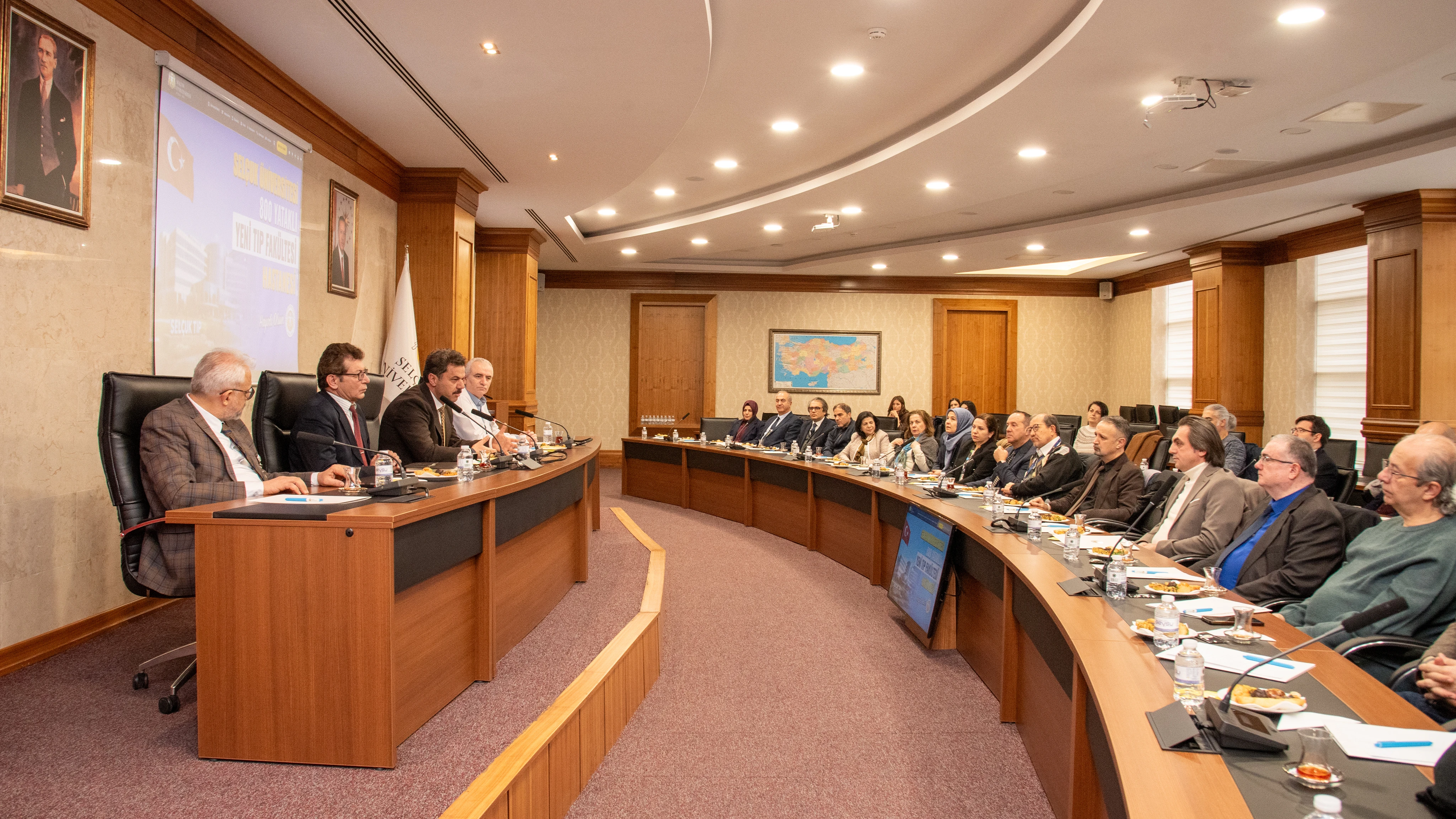 Yeni Tıp Fakültesi Hastanesi süreci ana bilim dallarıyla değerlendirildi